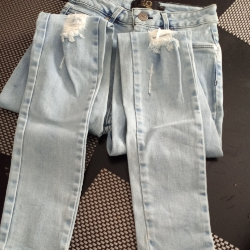 Jeans - Picture 2 of 5